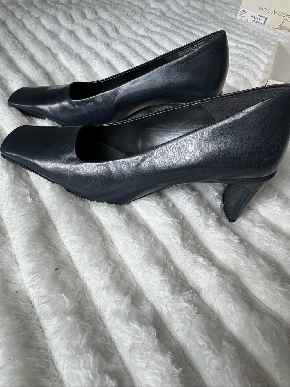 Enzo Angiolini Earla Navy Leather Pumps Womens 8N Narrow Square Toe